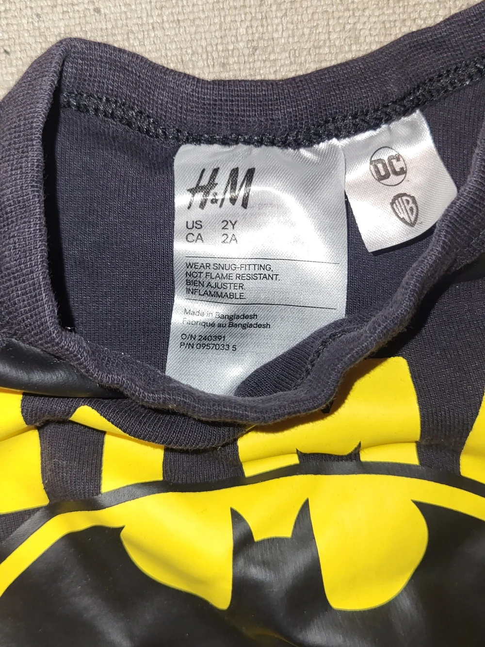 H&M DC Batman Boys Black and Yellow Pajama Set